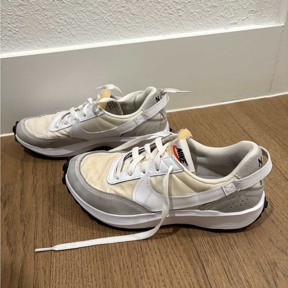 Nike Waffle Debut shoes